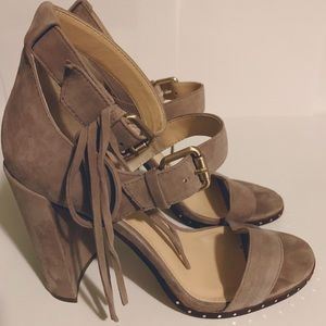 Velvet light lavender heels